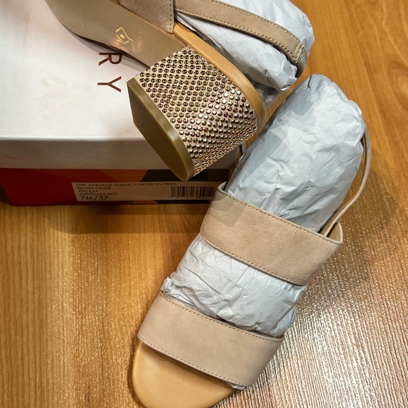 New in Box - Katy Perry The Annalie -Suede* in Blush Nude (US 7) - Picture 4 of 9